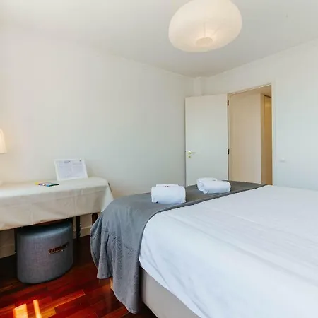 Rent4rest Graca River View With Parking * Lisboa